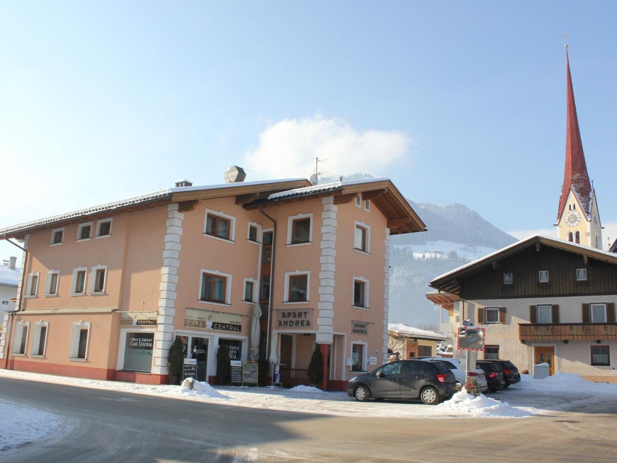 Charming Apartment In Uderns With Balcony Экстерьер фото